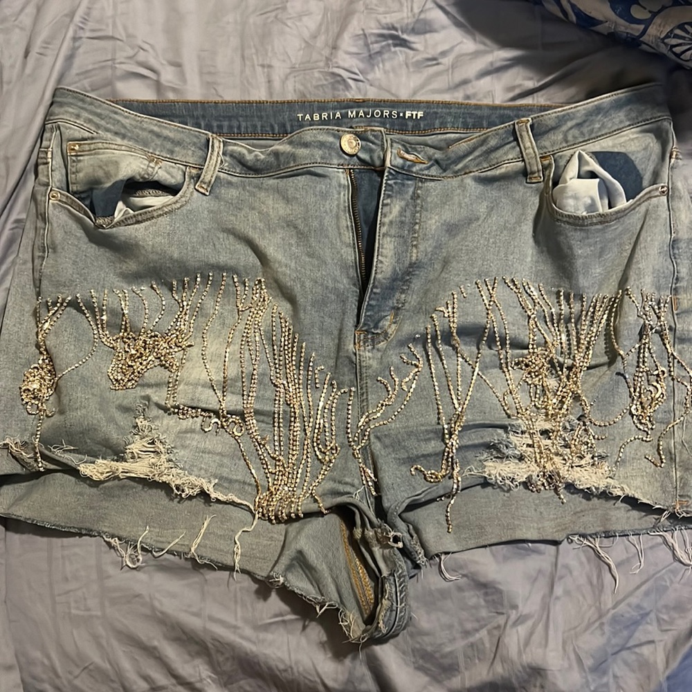 Tabria majors x fashion to figure diamond shorts